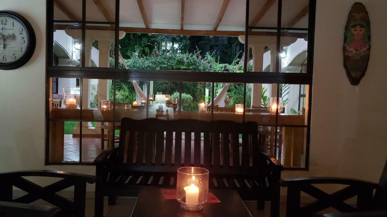 Domus Hotel Сан-Сальвадор Экстерьер фото